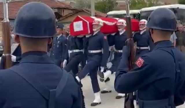 Kıbrıs gazisi askeri törenle son yolculuğuna uğurlandı