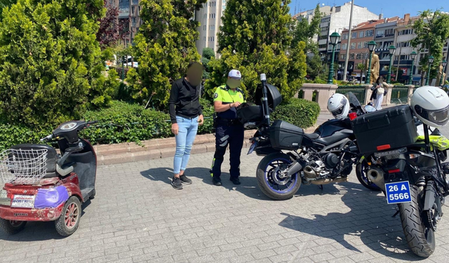 Eskişehir polisinden araç trafiğine kapalı bölgelerde sıkı denetim