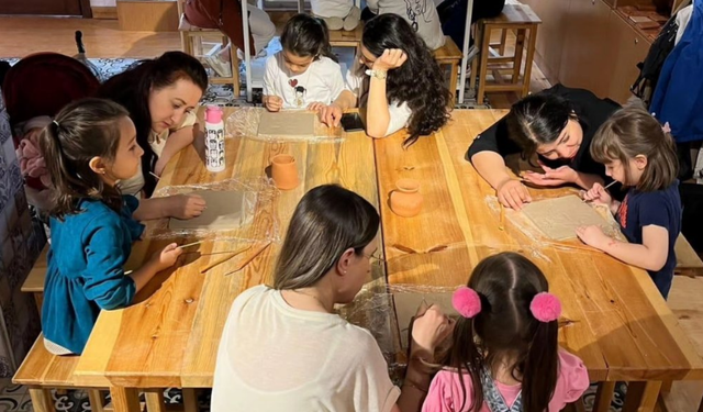 Odunpazarı'nda Anneler Günü'ne özel seramik etkinliği yapıldı