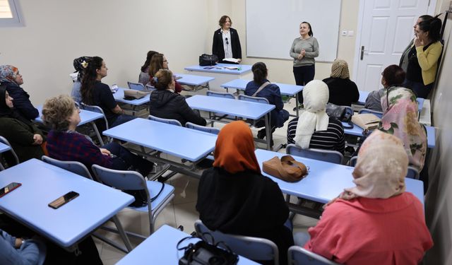 Şirintepe'de kadınlara hizmet tanıtım toplantısı