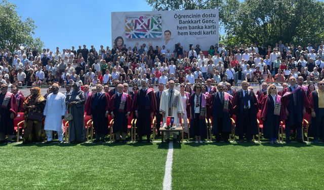 Anadolu Üniversitesi’nde mezuniyet heyecanı başladı