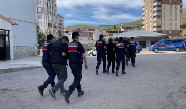 Eskişehir dahil 5 ilde 43 parçadan oluşan tarihi eserler ile 13 adet sikke ele geçirildi