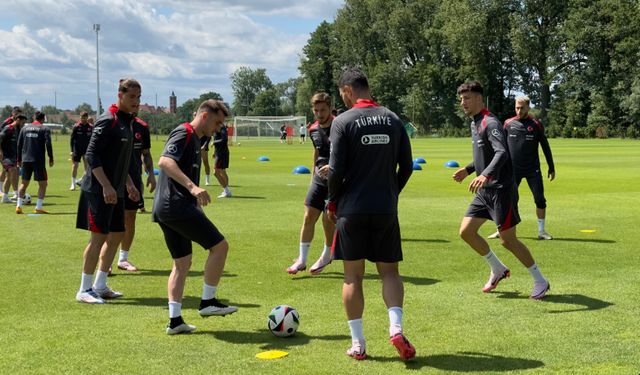 A Milli Futbol Takımı, Polonya maçı hazırlıklarını tamamladı