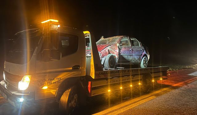 Komşuda devrilen otomobilin sürücüsü yaralandı