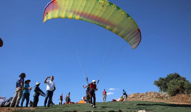 Yamaç paraşütü Türkiye şampiyonası Eskişehir'de yapılacak