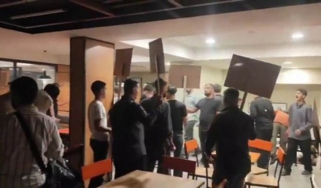 Tekbirlerle Starbucks ve Burger King'i basmışlardı: Flaş gelişme