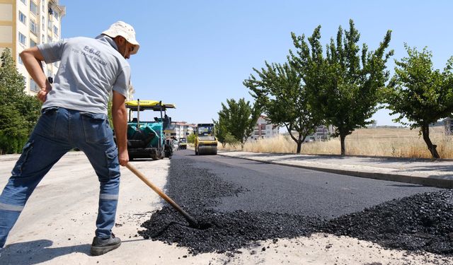 Eskişehir Büyükşehir Belediyesi yol yapım çalışmalarına hız kesmiyor!