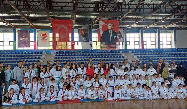 Arı spor kulübünde kuşak sınavı