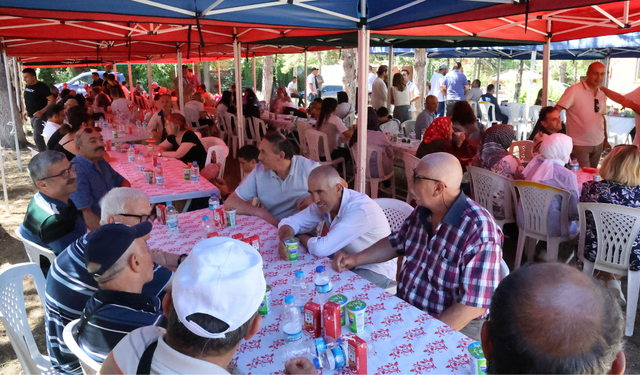 Eskişehir'de yetiştirme yurdu arkadaşları pilav gününde bir araya geldi