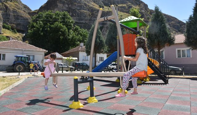 İnönü Belediyesi’nden Yenice Mahallesi’ne modern park yenilemesi