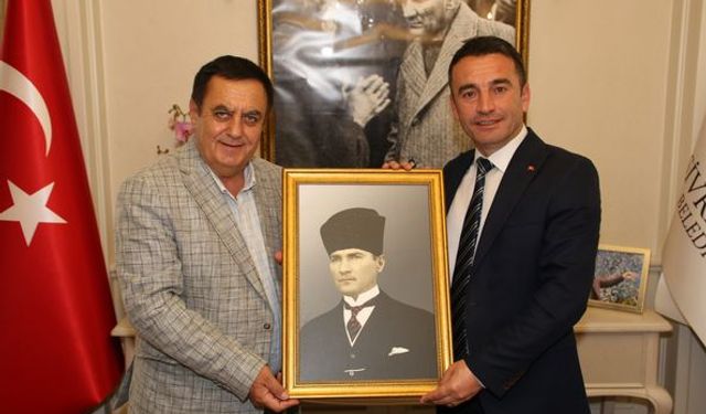 Mahmudiye Belediye Başkanı İshak Gündoğan'dan Başkan Dökmeci'ye ziyaret