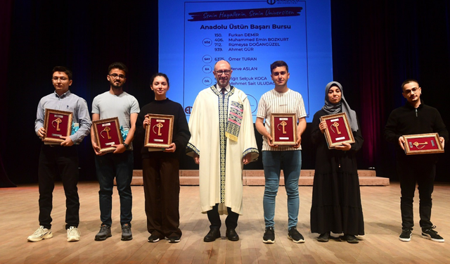 Anadolu Üniversitesi öğrenci tercihlerinde zirveye yükseldi