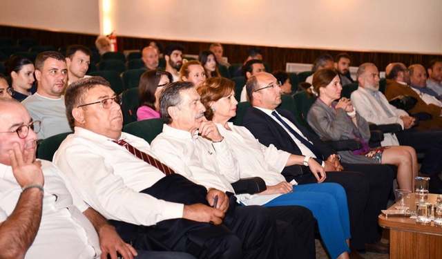 Başkan Ataç Nazım Hikmet'i anma etkinliğine katıldı