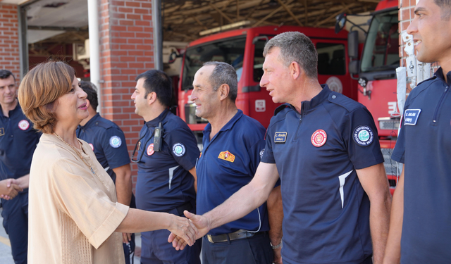 Başkan Ünlüce personelin bayramını kutladı