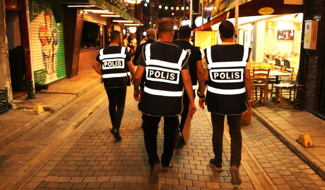 Eskişehir'de polis denetimlerinde 2 bin 746 şahıs sorgulandı