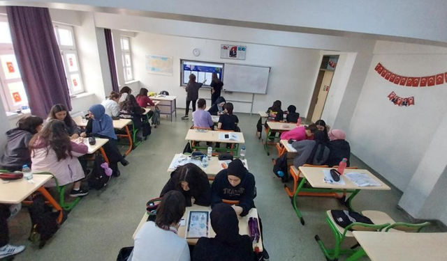 Hacı Süleyman Çakır Kız Anadolu Lisesi öğrencilerinden eTwinning projesi