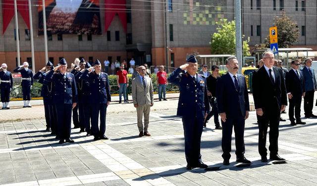 İbrahim Arslan Atatürk'ün Eskişehir'e gelişinin 104. yıl dönümü törenine katıldı