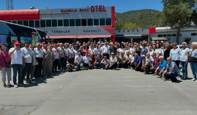 Talat Yalaz 'Geçinemiyoruz Mitingi' için yolda