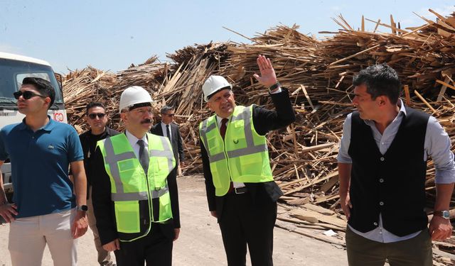 Vali Aksoy Suntasan Fabrikası'nı ziyaret etti