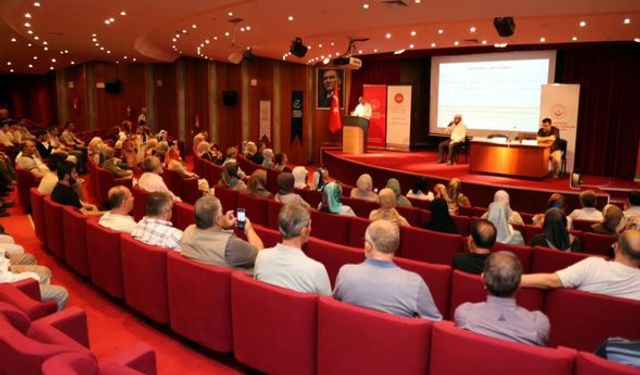 Eskişehir'de "Bir Yetime Aile Olmak" temalı koruyucu aile paneli düzenlendi