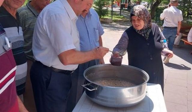 Ziyapaşa Camii'nde Aşure Günü kutlaması