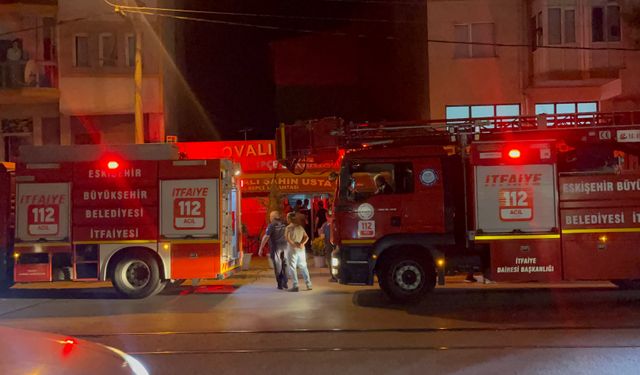 Eskişehir'de restoranda çıkan baca yangını paniğe neden oldu