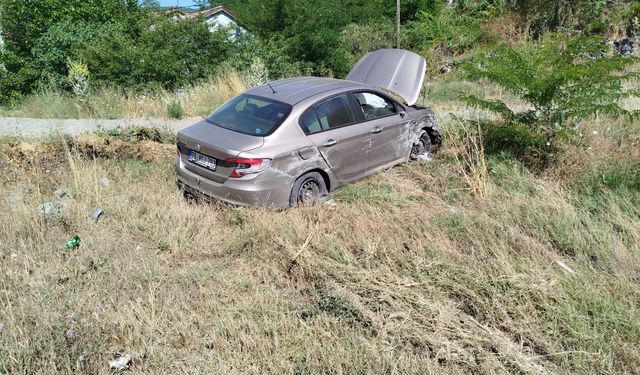 Eskişehir yolunda kontrolden çıkan otomobil yol kenarına uçtu! Sürücü ölümden döndü