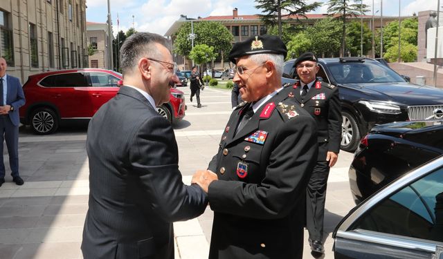 Jandarma Genel Komutanı Orgeneral Arif Çetin, Vali Aksoy'u ziyaret etti