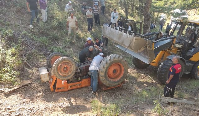 Komşuda feci kaza: Devrilen traktörün altında kalan sürücü feci şekilde can verdi