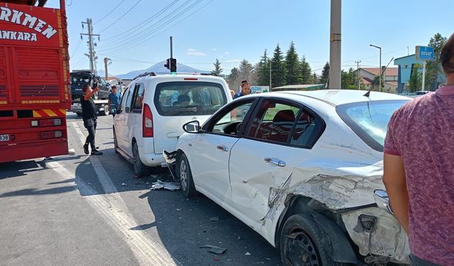 Afyon'da zincirleme kaza: Çok sayıda yaralı var