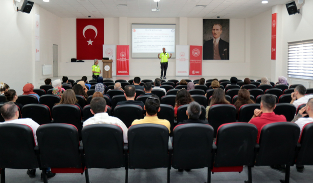 Trafik Denetleme Şube Müdürlüğü'nden "Yaya Önceliği ve Güvenliği" eğitimi