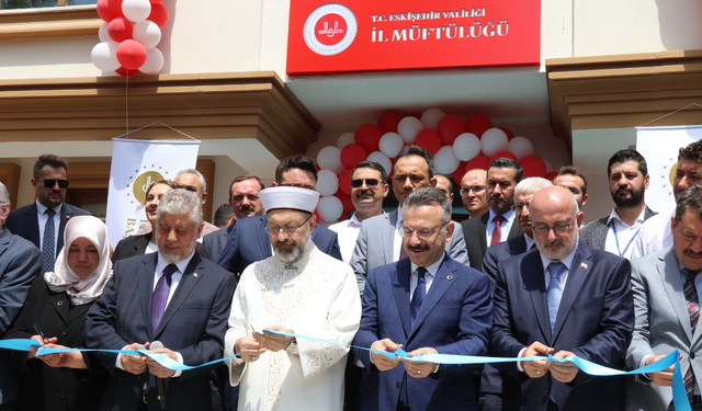 Diyanet İşleri Başkanı Erbaş, Eskişehir'de açılış törenine katıldı