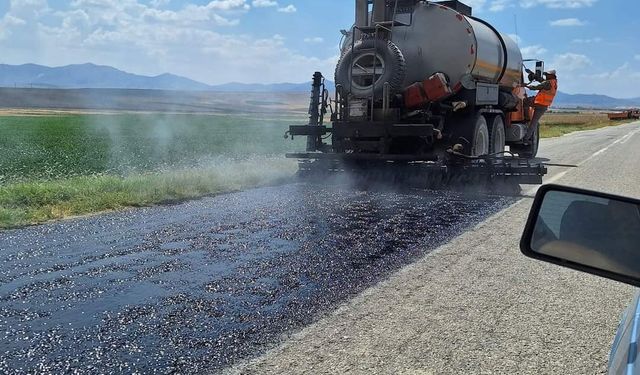 Günyüzü Polatlı yolunda asfalt kaplama çalışmaları başladı