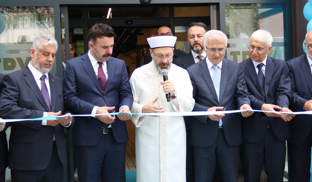 Başkan Erbaş'tan ESOGÜ'de kütüphane açılışı