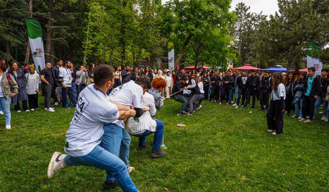 Anadolu Üniversitesi öğrenci kulüplerinden rekor etkinlik sayısı