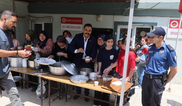 Kaymakam Bayrak vatandaşlarla buluştu