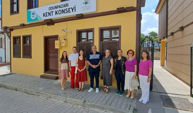 Cinsiyet Eşitliği İzleme Derneği'nden Odunpazarı Kent Konseyi Başkanı Kumru'ya ziyaret