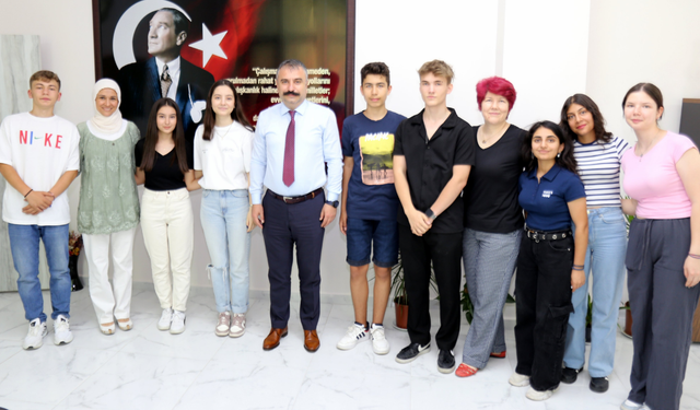 Eskişehir Çocuk Hakları İl Komitesi Üyeleri'nden Orhan Bayrak'a ziyaret