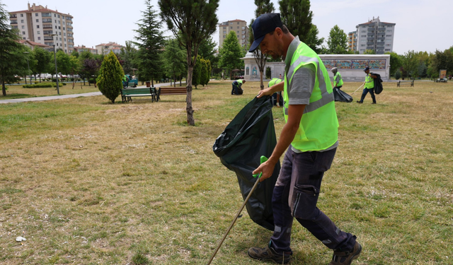 Dede Korkut Parkı temizliği için harekete geçildi