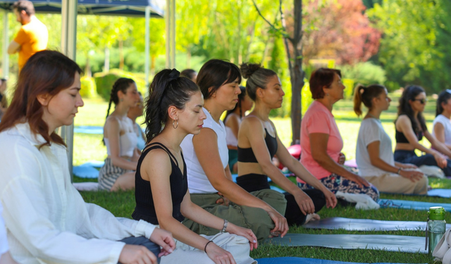 Eskişehir’de "Yoga ile Kendini Keşfet" etkinliği yoğun ilgi gördü