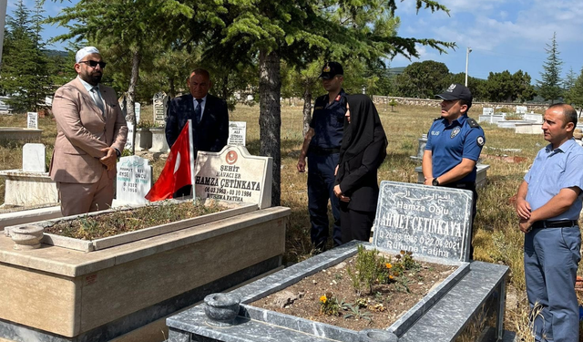 Han Kaymakamı Esra Kodaz şehit kabirlerini ziyaret etti