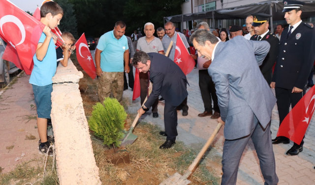 Günyüzü'nde 15 Temmuz şehitleri için fidan dikildi