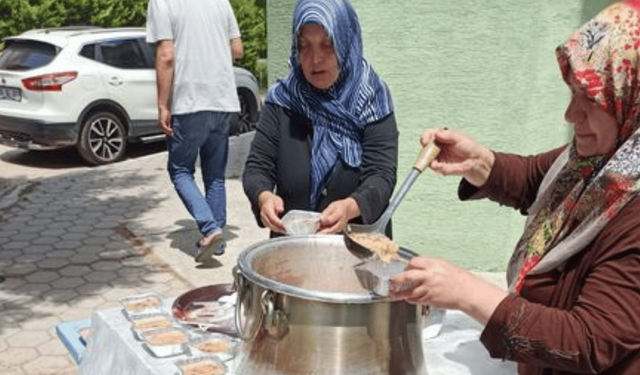 Öğrencilere aşure ikramı gerçekleştirildi