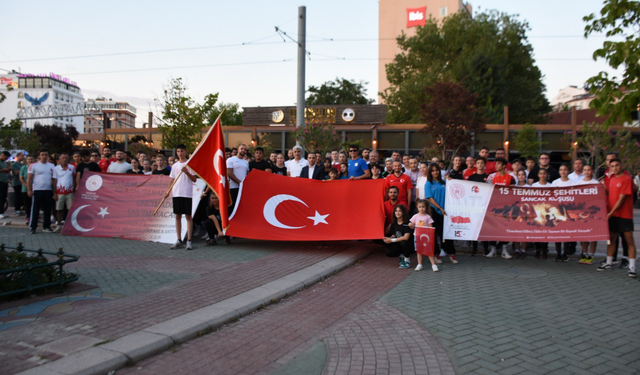 Eskişehir'de 'Sancak Yürüyüşü' yapıldı