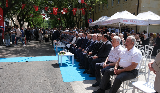 ETO Yönetim Kurulu Üyesi Ünalan Eskişehir İl Müftülüğü'nün yeni hizmet binası açılış törenine katıldı