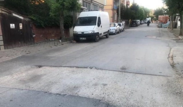 Yeşiltepe Mahallesi'ndeki bozuk yollar vatandaşın tepkisini çekti