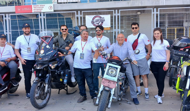 Utku Çakırözer Otomobil Motosiklet ve Gençlik Festivalini ziyaret etti