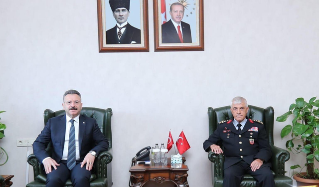 Jandarma Genel Komutanı Orgeneral Arif Çetin Eskişehir’de ziyaretlerde bulundu