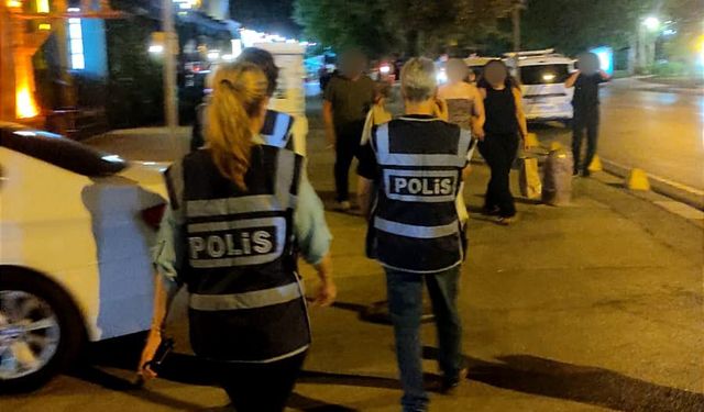 Eskişehir'de polis denetimlerinde 2 bin 918 şahıs sorgulandı