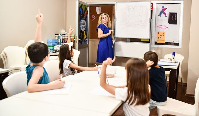 Tepebaşı Belediyesinden çocuklara öğretirken eğlendiren kurs